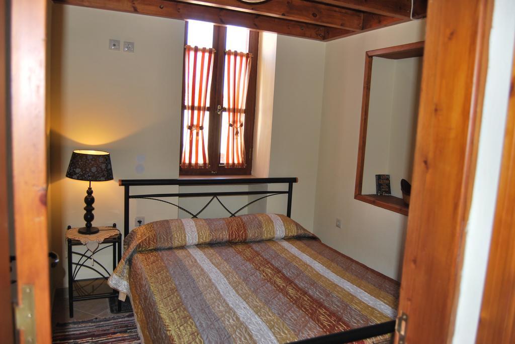 Villa Mika'S House Chalki Town Zimmer foto