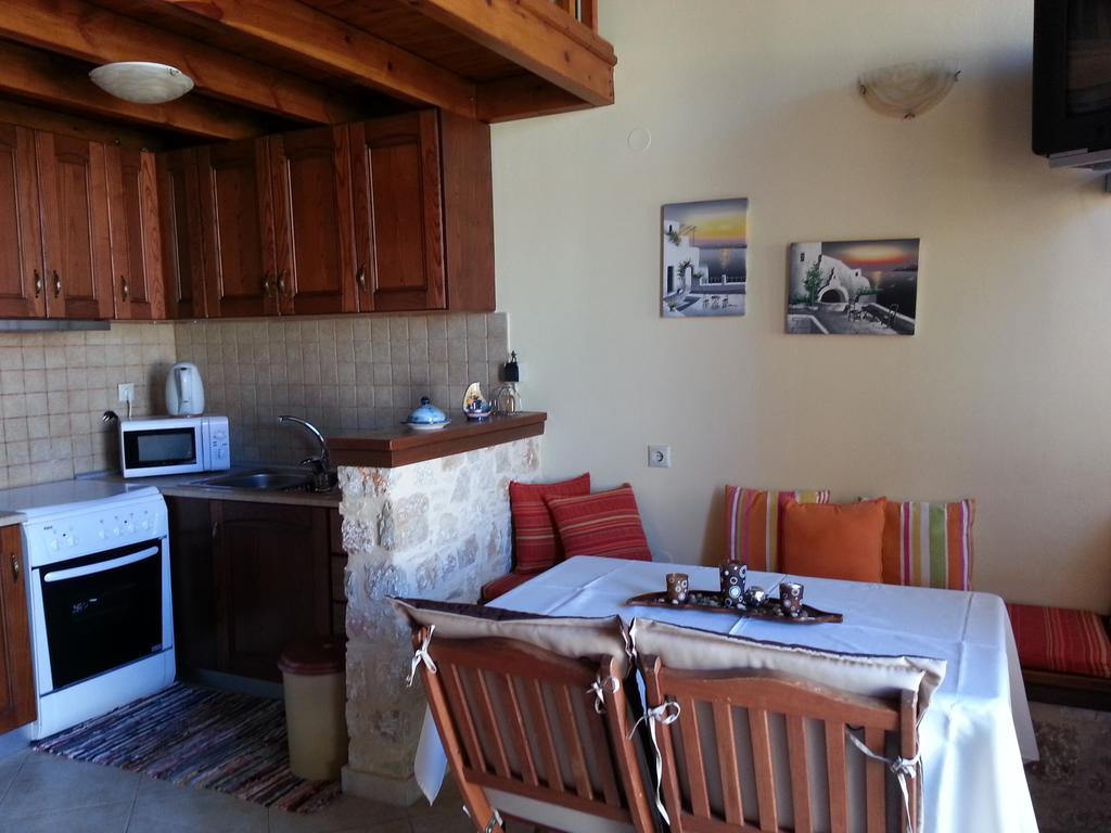 Villa Mika'S House Chalki Town Zimmer foto